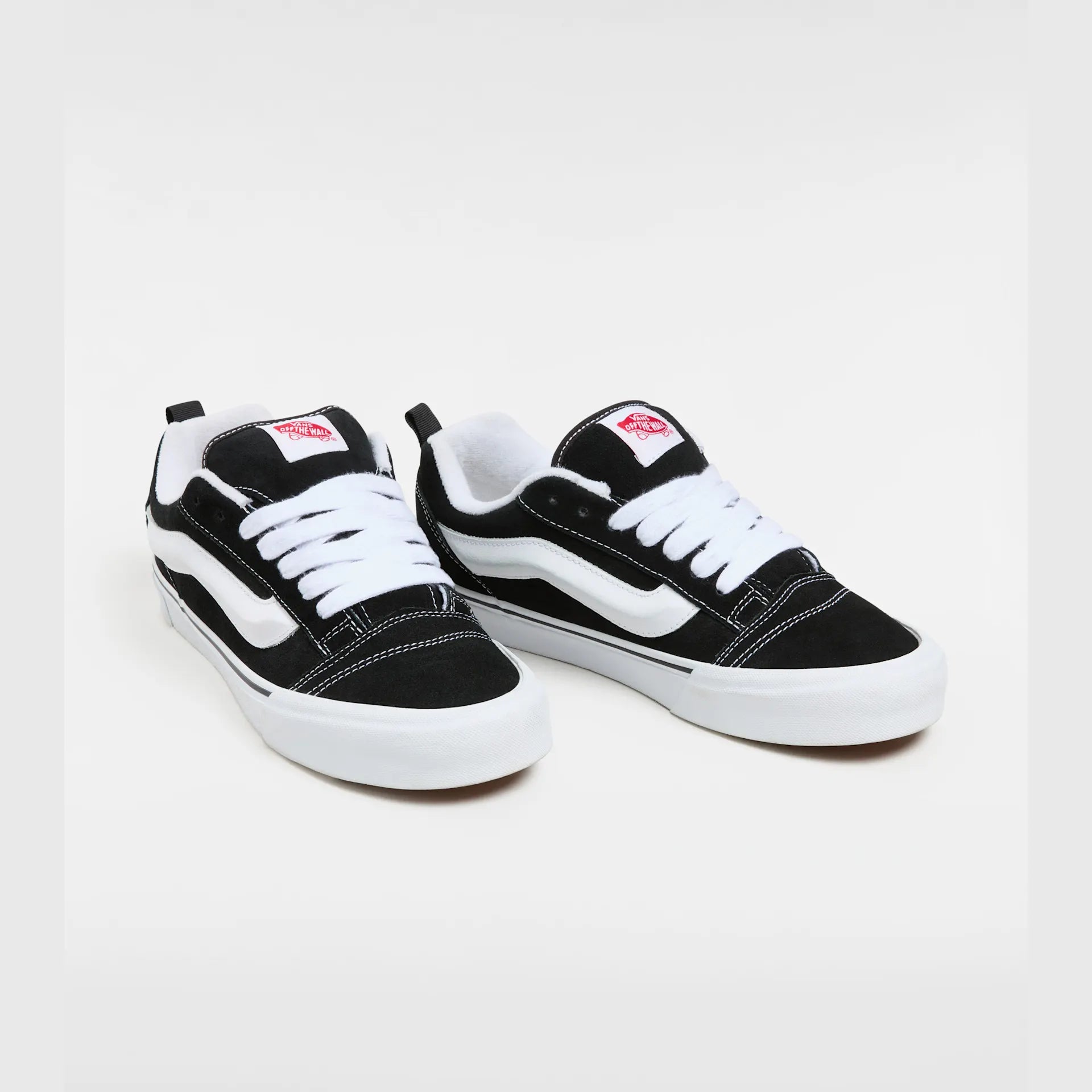 VANS Knu Skool BLACK/TRUE WHITE Cipő kép 3