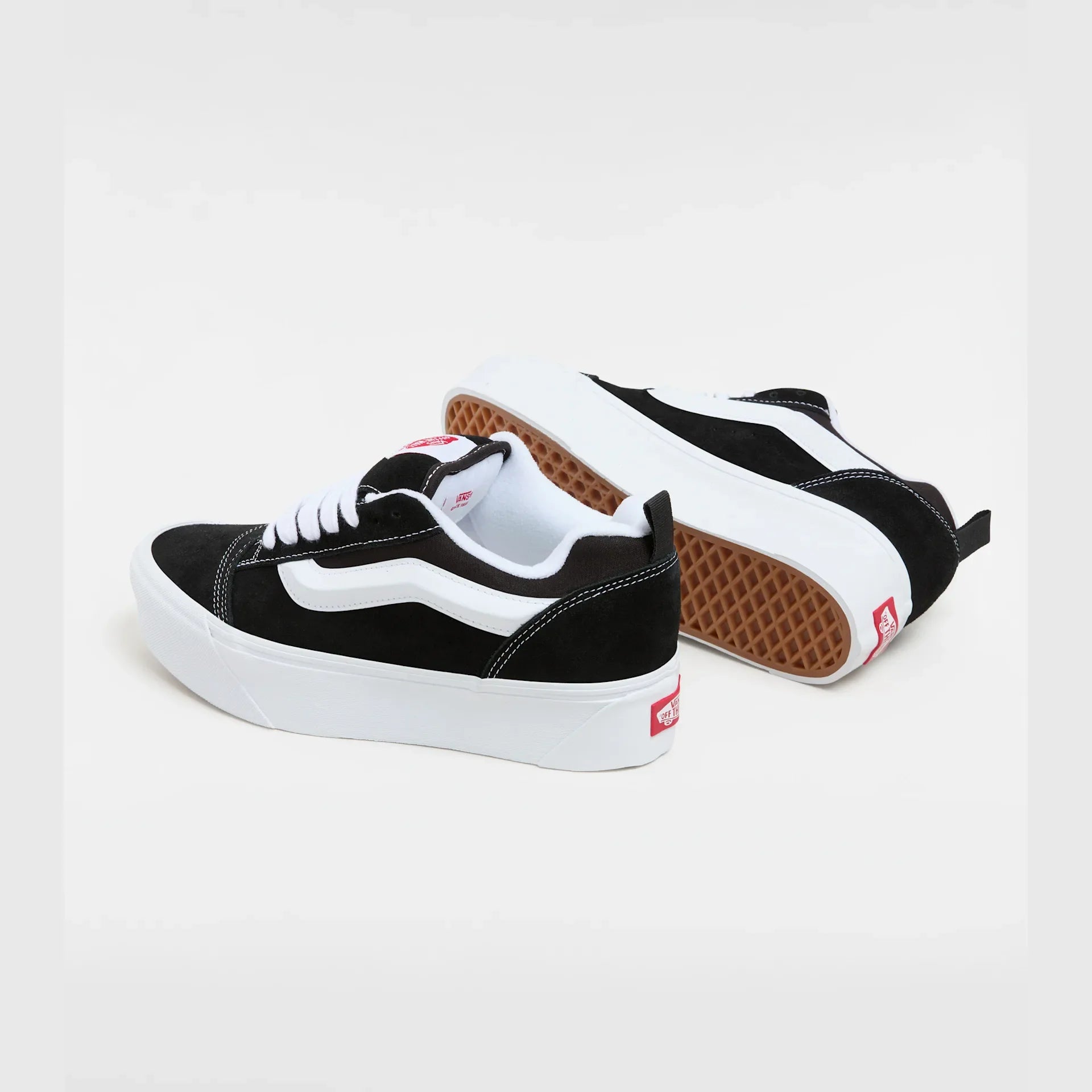 VANS Knu Stack Black/True White Cipő kép 3