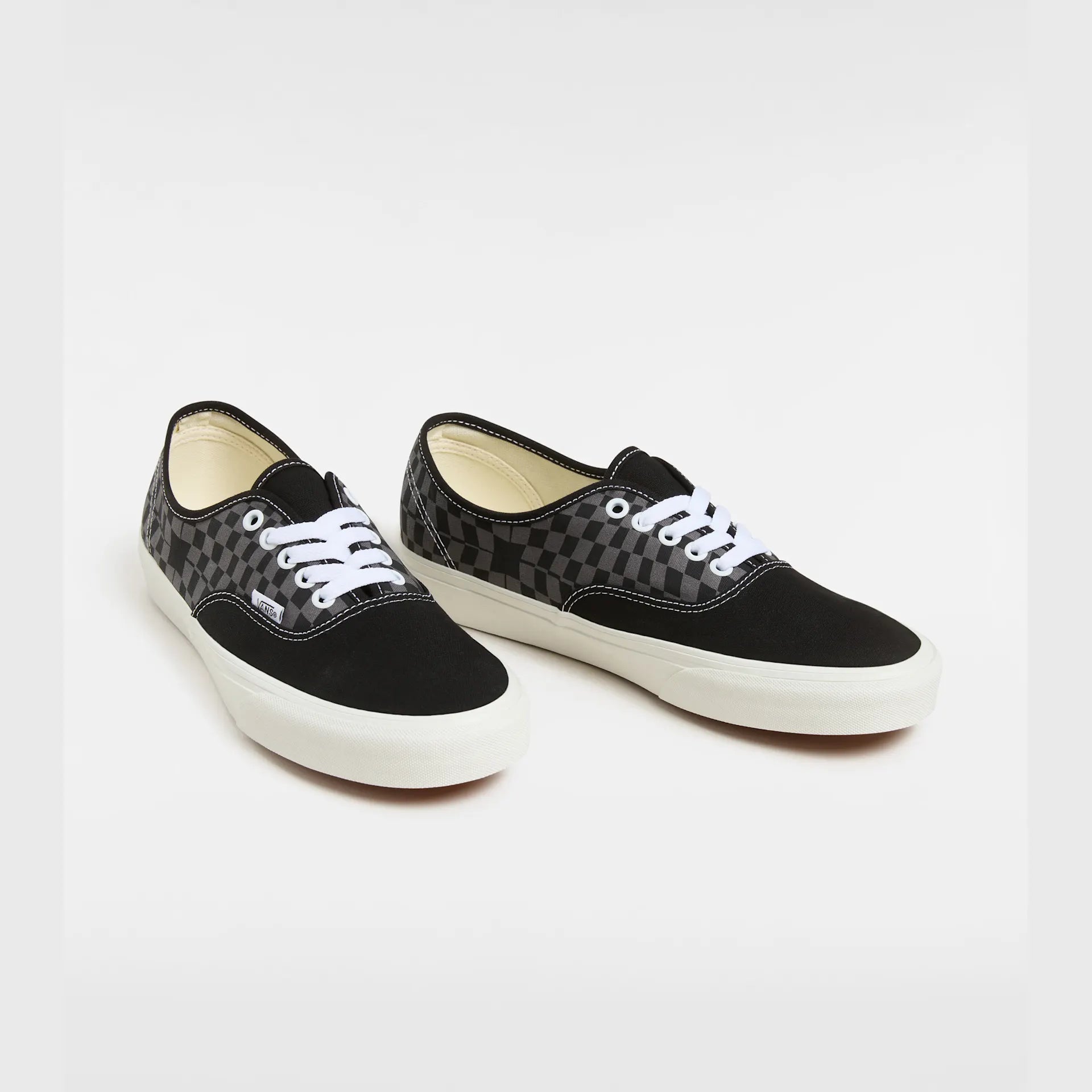 VANS Authentic WARP CHECK BLACK Cipő kép 2