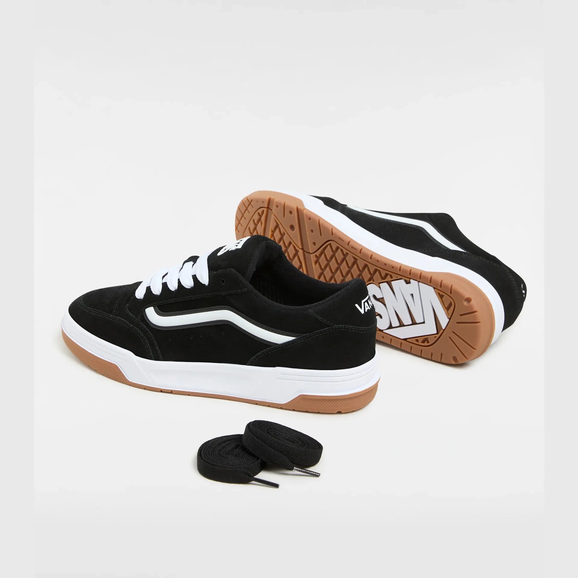 VANS Hylane BLACK/WHITE/GUM Cipő kép 3