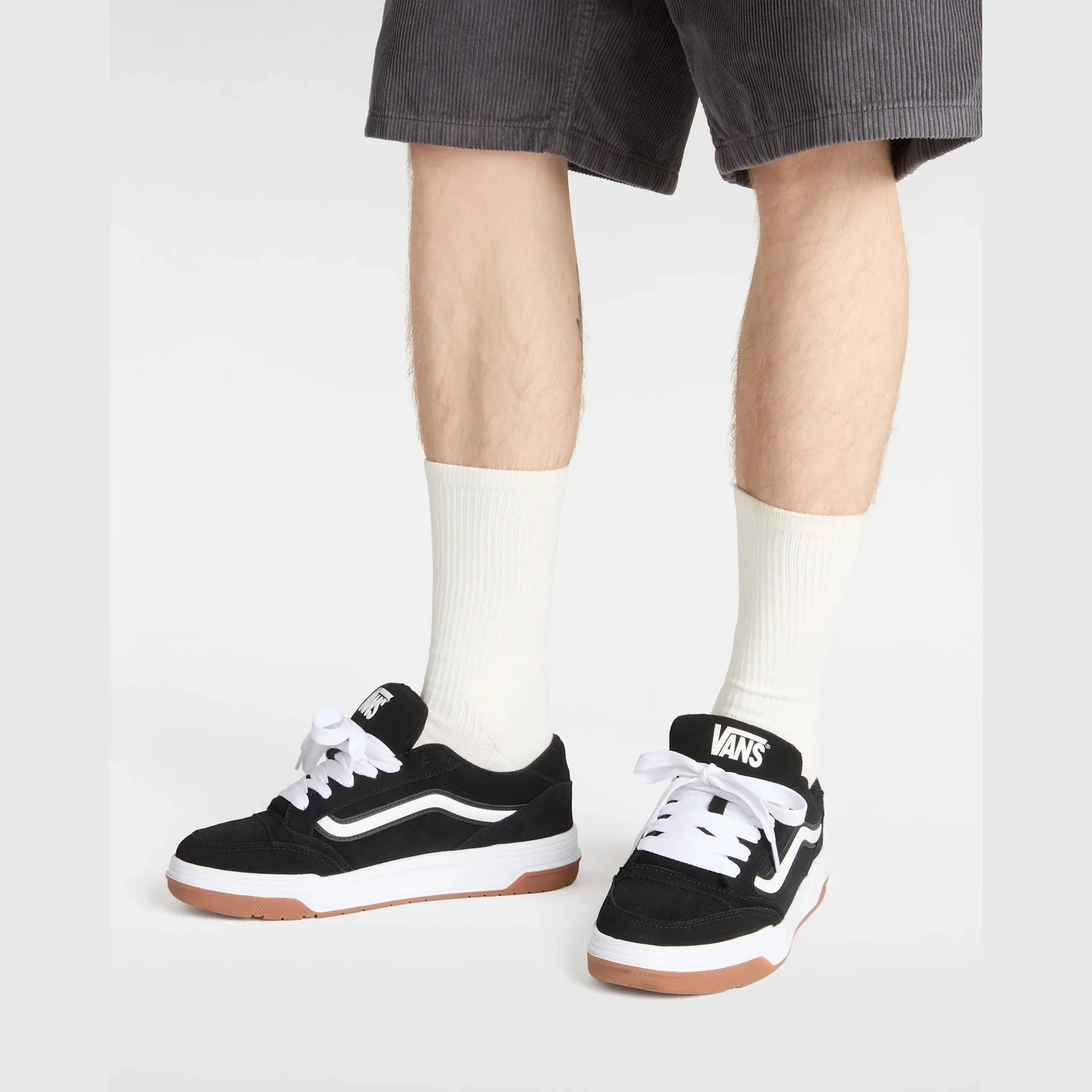 VANS Hylane BLACK/WHITE/GUM Cipő kép 5