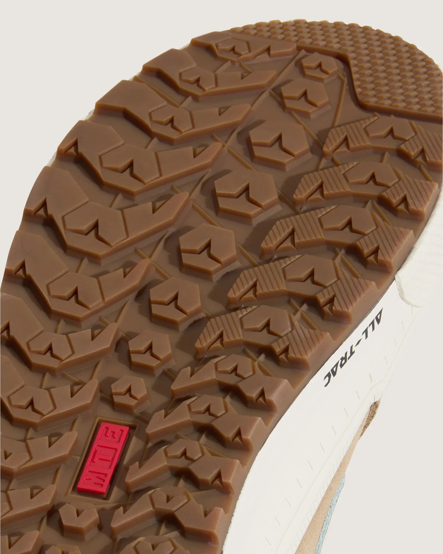 VANS MTE Sk8-Hi Waterproof Insulated TAN/WHITE Cipő kép 6