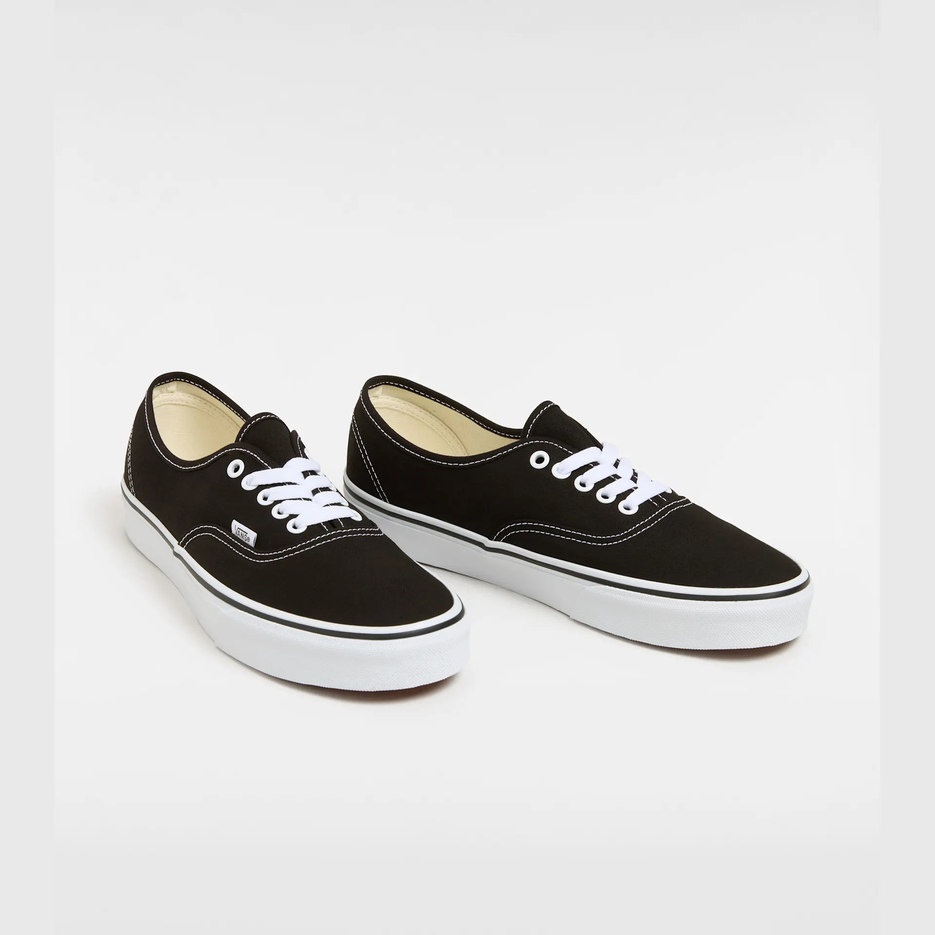 VANS UA Authentic Black Cipő kép 3
