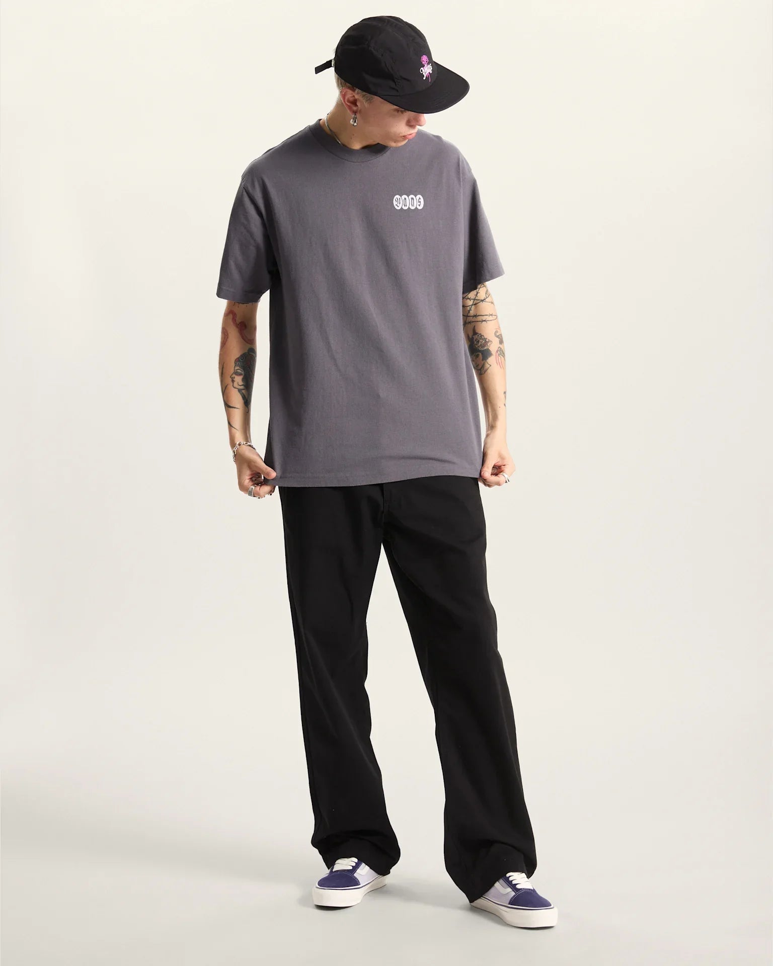 VANS EARTHBOUND LOOSE FIT SS TEE Asphalt kép 4