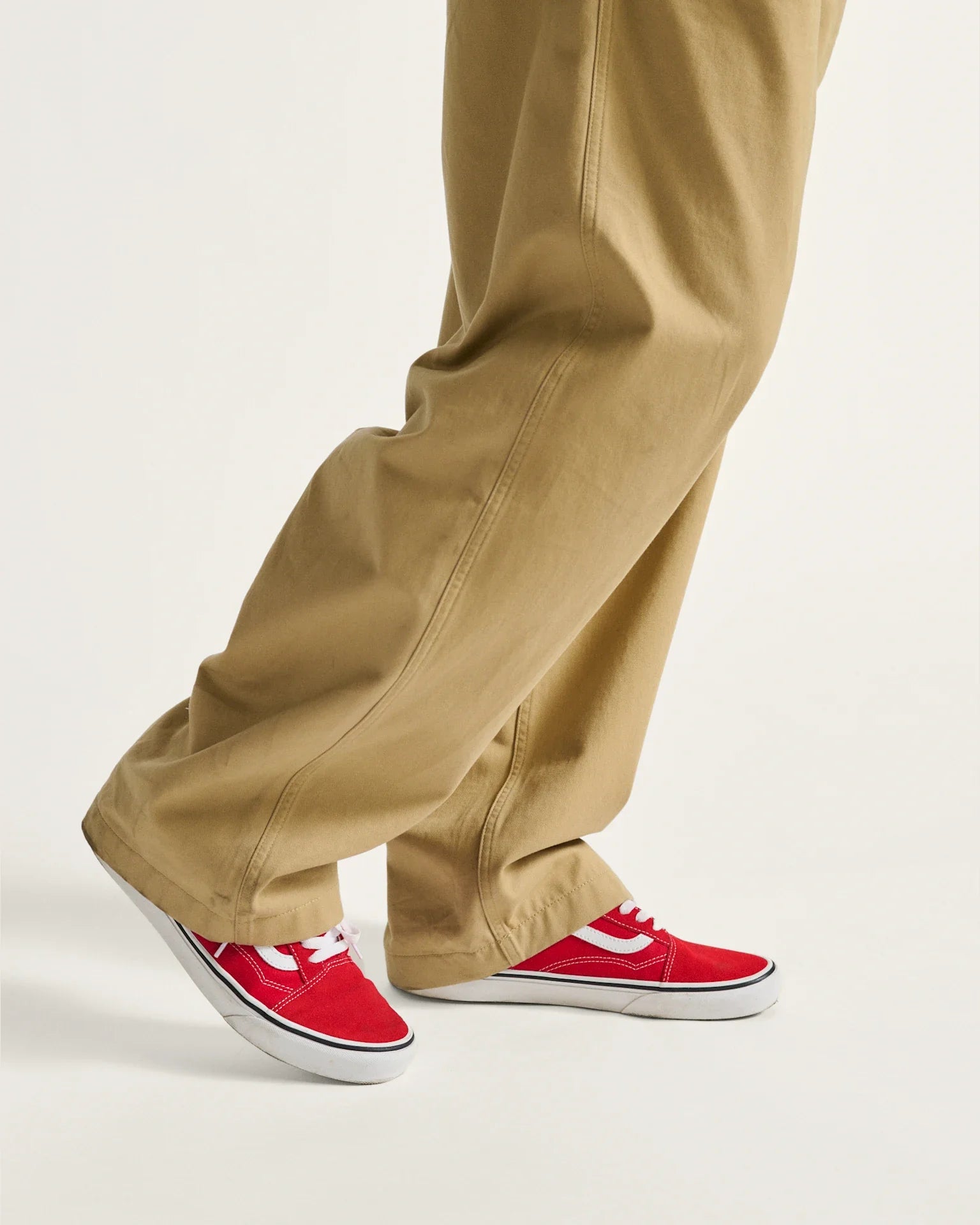 VANS UA Old Skool RACING RED/TRUE WHITE Cipő kép 4