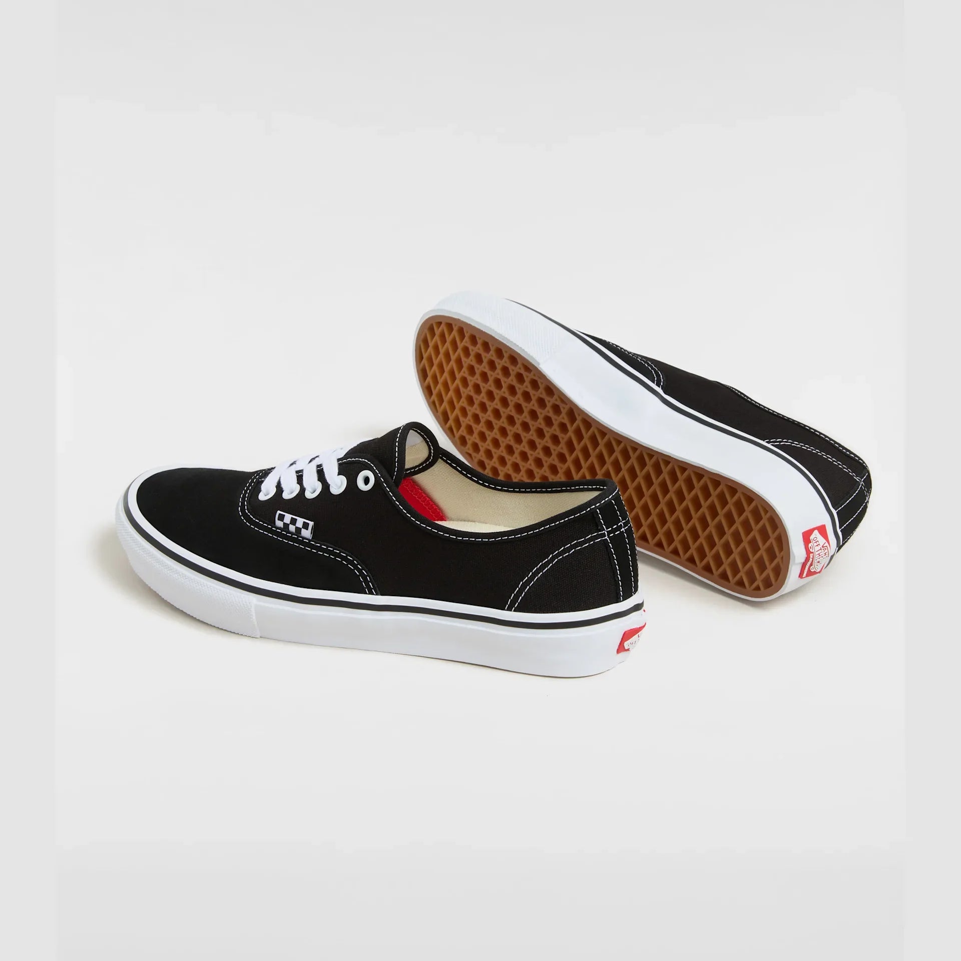 VANS Skate Authentic Black/White Cipő kép 3