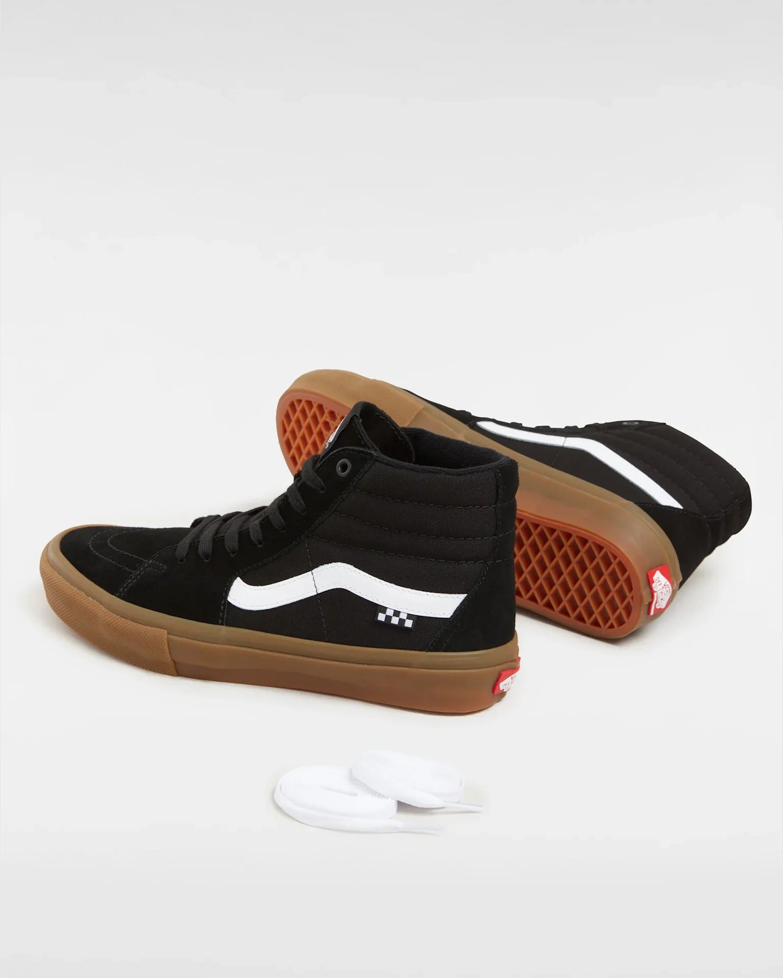 VANS Skate SK8-Hi Black/Gum Cipő kép 3