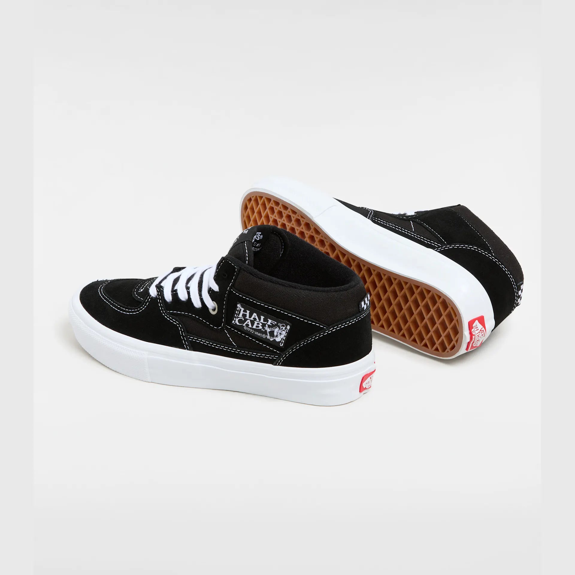 VANS Skate Half Cab Black/White Cipő kép 3